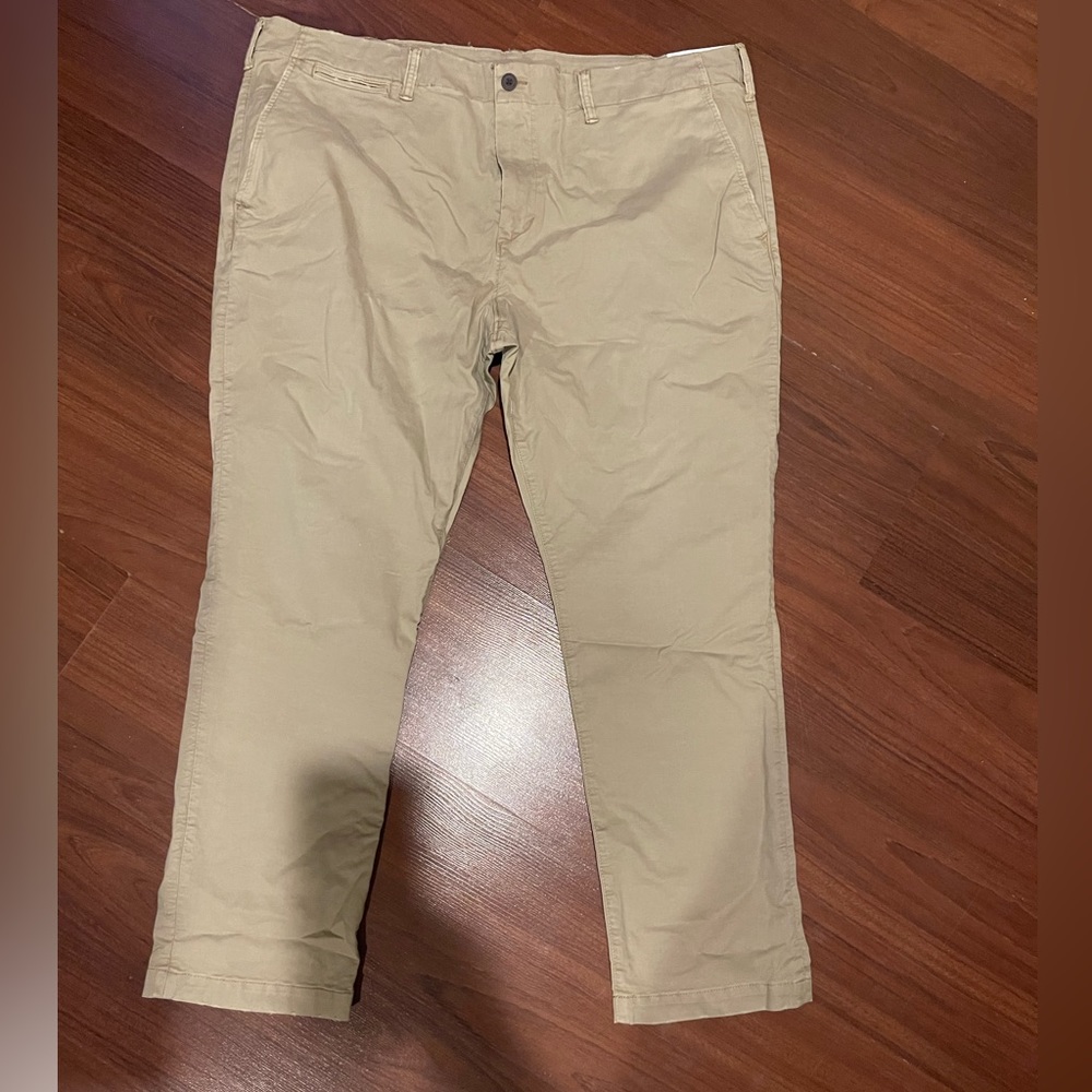 Men’s Khaki Pants